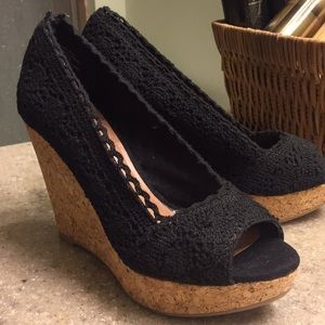 NWOT Nine West Black wedges
